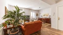 Living room of Apartment for sale in  Madrid Capital  with Air Conditioner and Heating