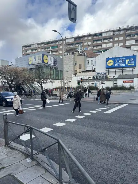 Vista exterior de Piso en venta en Madrid con Calefacción y Amueblado