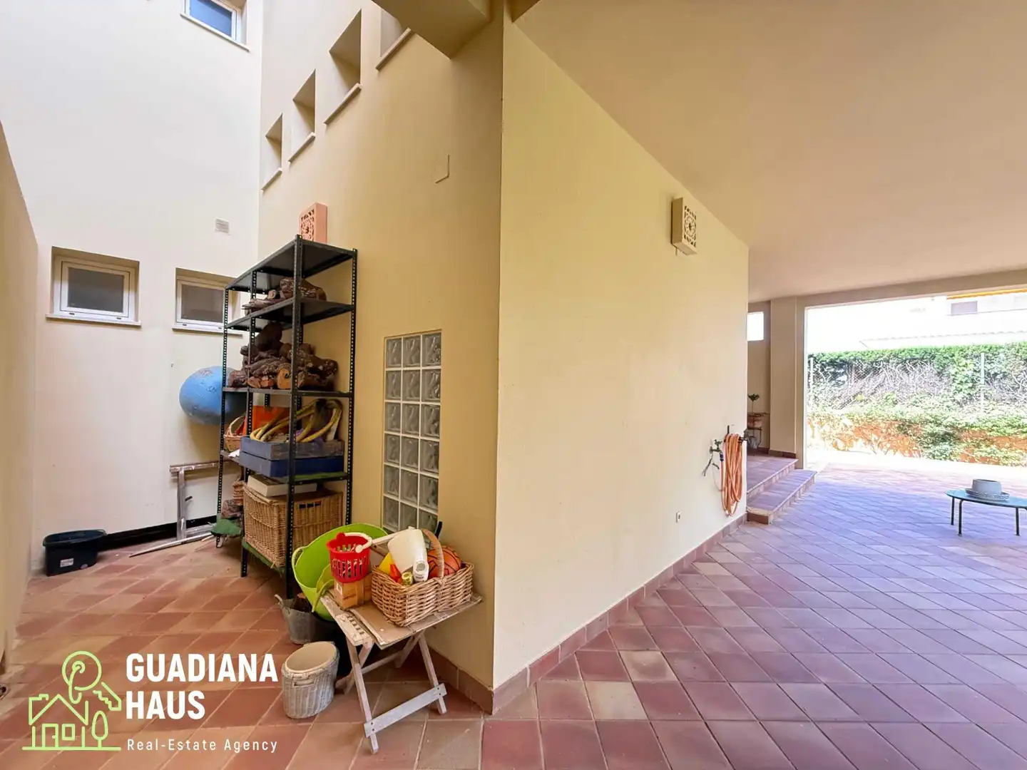Casa adosada en venda en Ayamonte amb Aire condicionat, Calefacció i Jardí privat