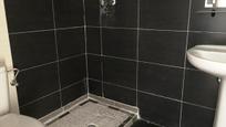 Bathroom of Flat for sale in Noez