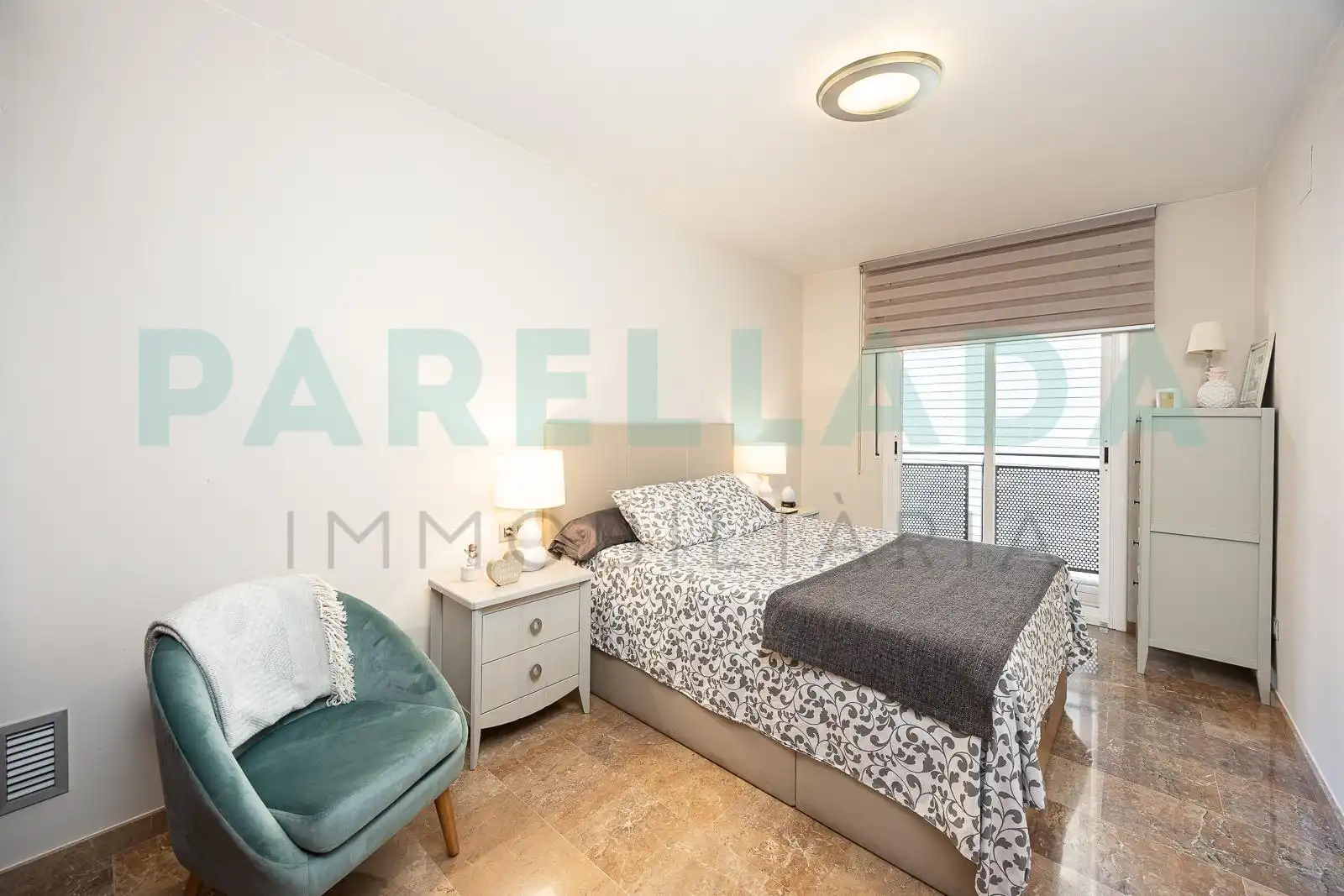 Habitación de Casa o chalet en venta en Badalona con Aire acondicionado, Calefacción y Jardín privado