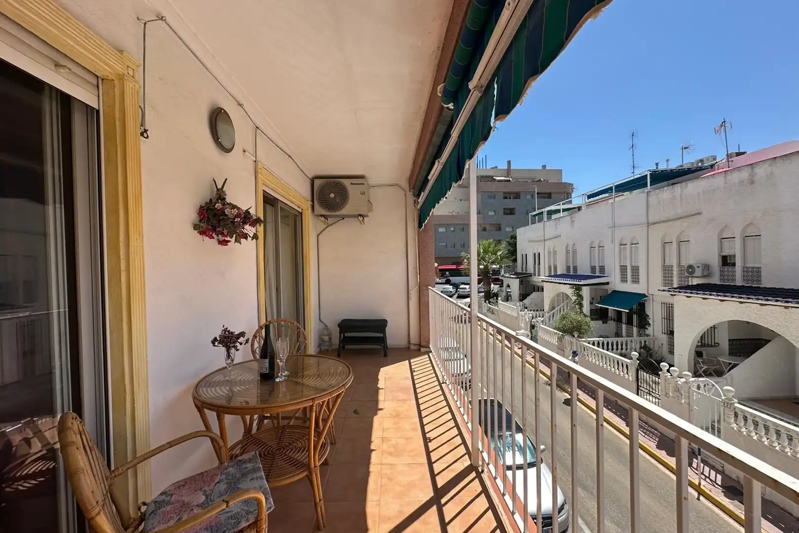 Terrasse von Wohnungen zum Verkauf in Torrevieja mit Balkon