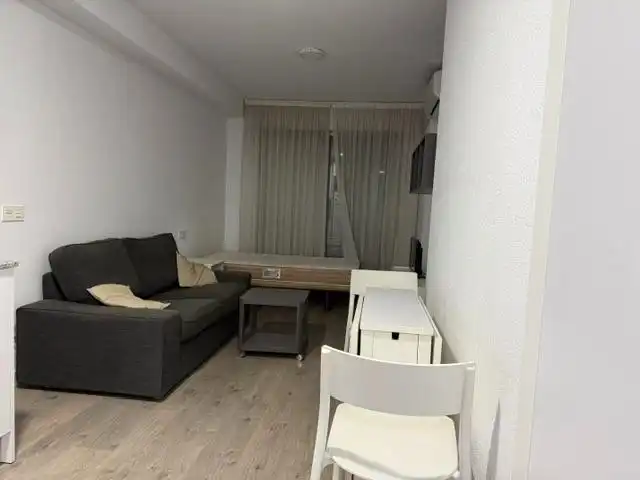 Studio with lift to rent in Norte