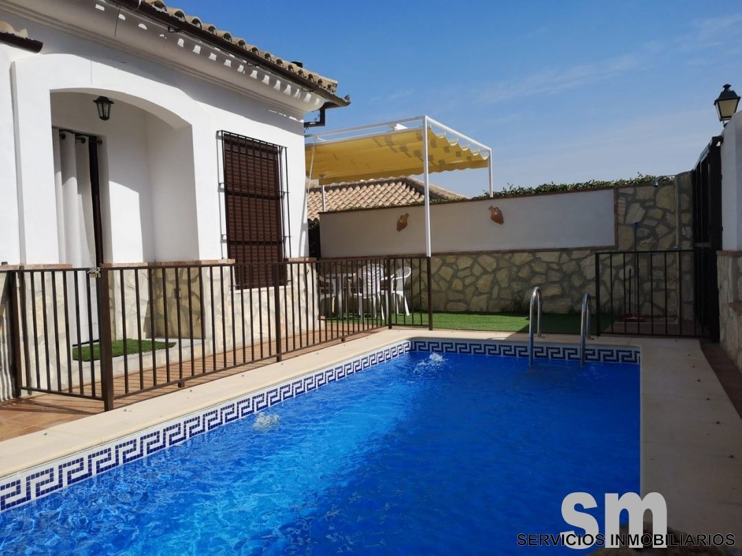 Swimming pool of House or chalet for sale in El Bosque  with Air Conditioner, Heating and Private garden