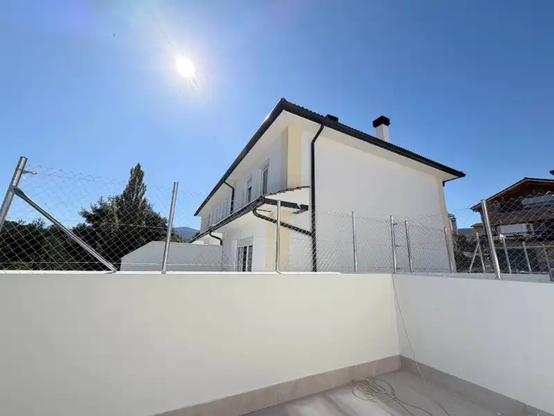 Casa aparellada amb jardí en venda a San Rafael, imagen 20