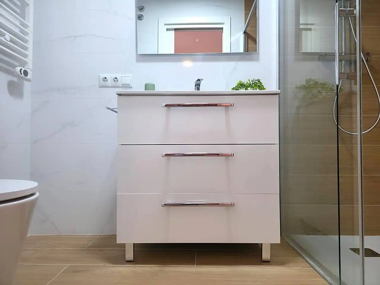 Baño de Apartamento de alquiler en Sada (A Coruña) con Calefacción