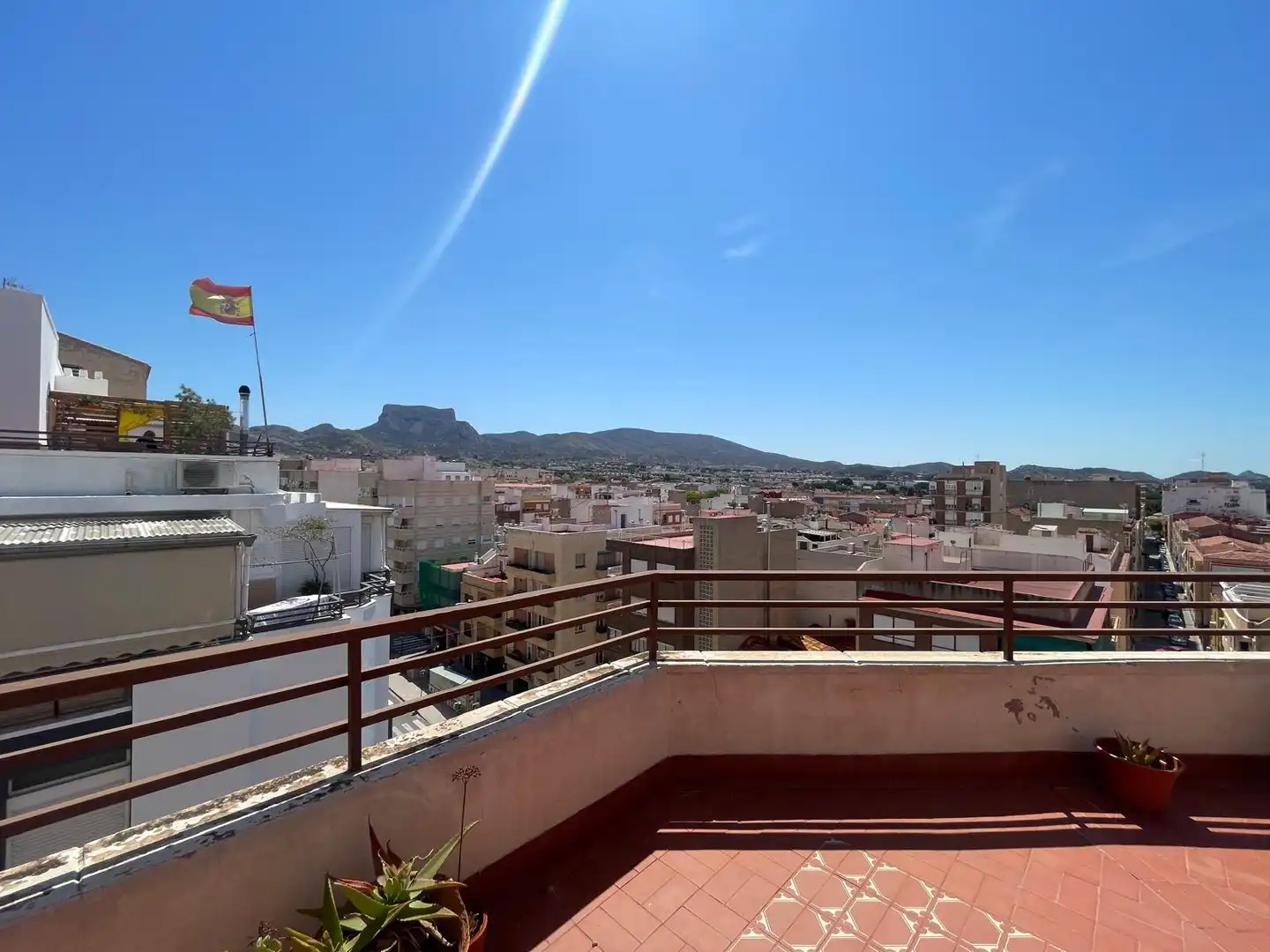 Vista exterior de Ático en venta en Elda con Aire acondicionado, Terraza y Balcón