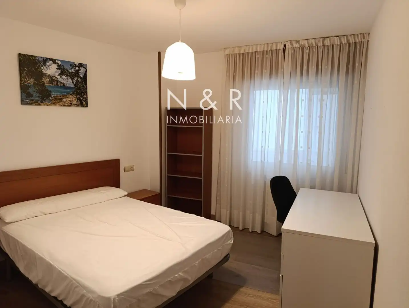 Bedroom of Flat for rent in Santiago de Compostela   with Furnished
