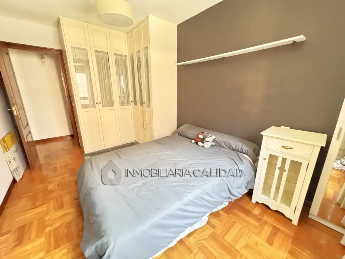 Bedroom of Flat for rent in Burgos  with Heating, Storage room and Furnished