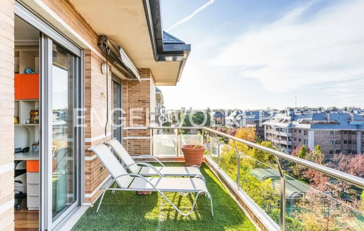 Terrassa de Dúplex en venda en Majadahonda amb Aire condicionat, Calefacció i Parquet