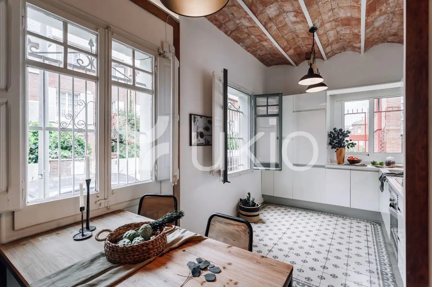 Cuina de Apartament de lloguer en Barcelona amb Aire condicionat, Moblat i Forn