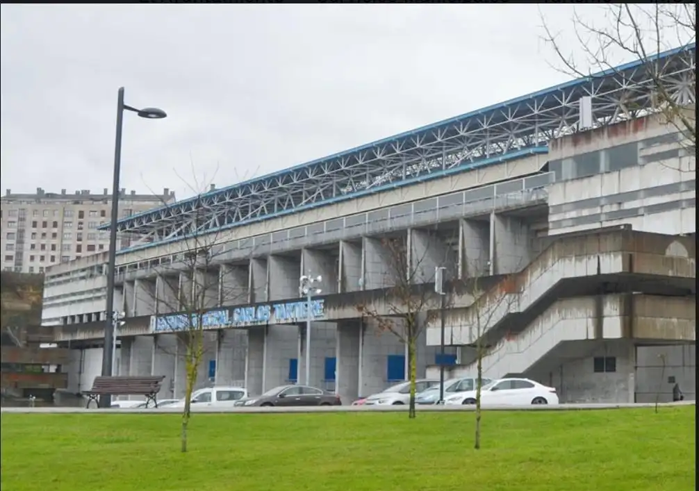 Vista exterior de Piso en venta en Oviedo  con Calefacción, Amueblado y Balcón