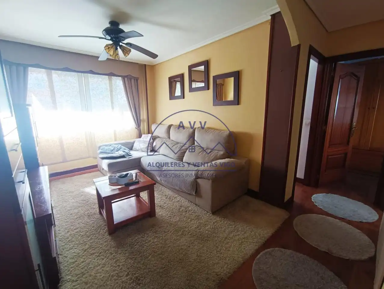Sala de estar de Piso en venta en Vigo  con Trastero y Amueblado