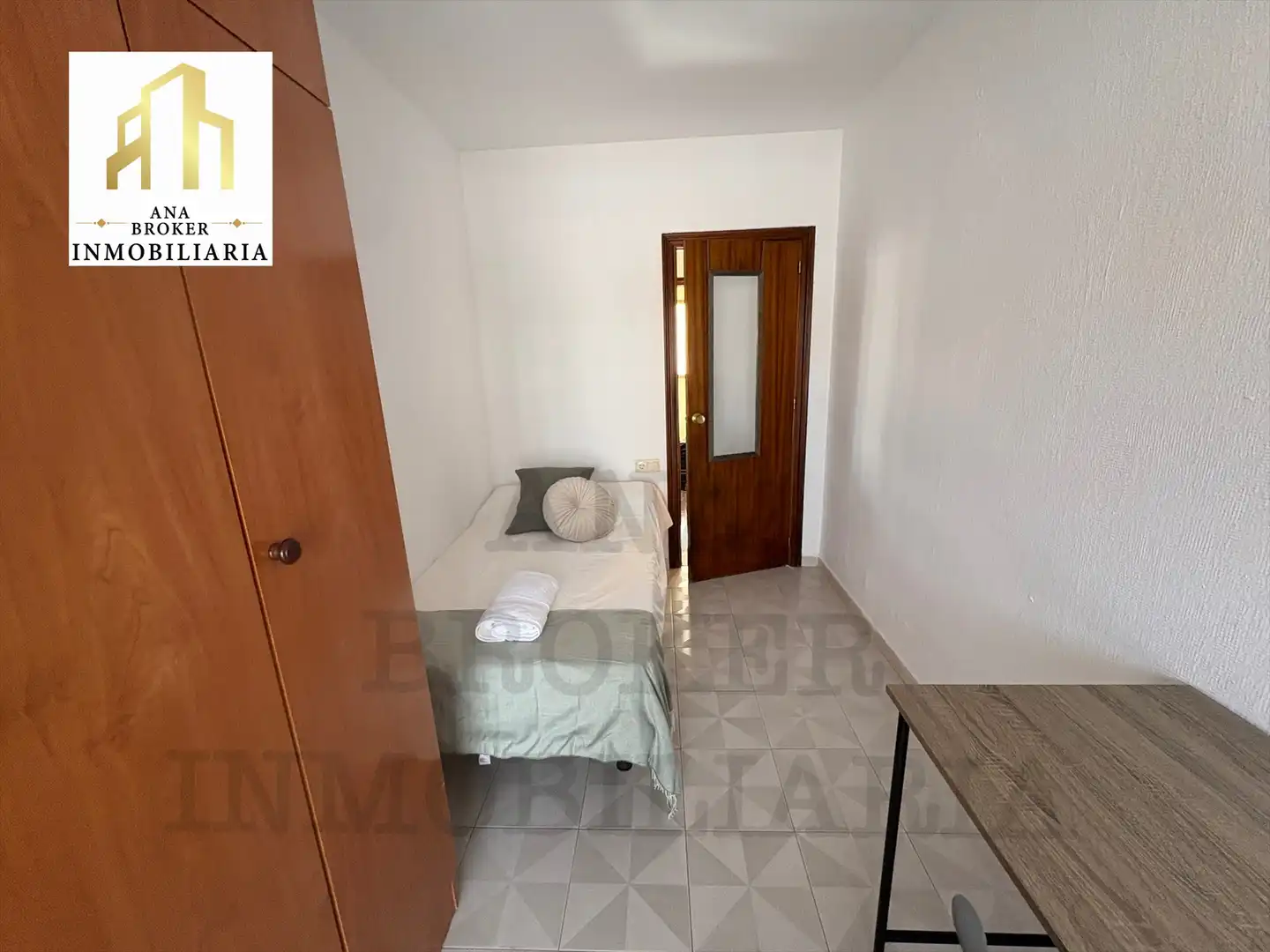 Schlafzimmer von Wohnung zur Miete in Ronda mit Möbliert