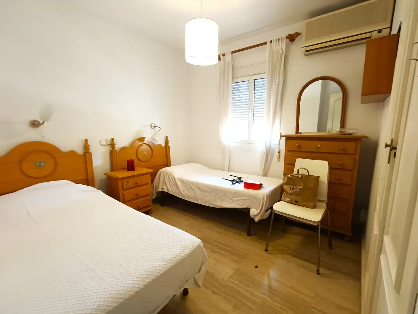 Habitación de Casa o chalet en venta en Espartinas con Aire acondicionado, Jardín privado y Terraza