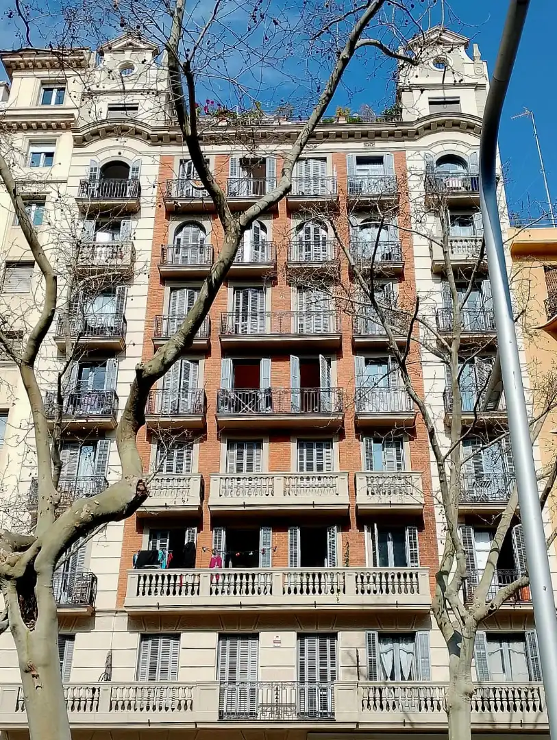 Exterior view of Flat for sale in  Barcelona Capital  with Heating, Balcony and Alarm