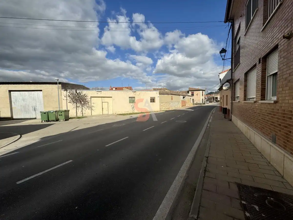 Vista exterior de Casa o xalet en venda en Renedo de Esgueva amb Calefacció