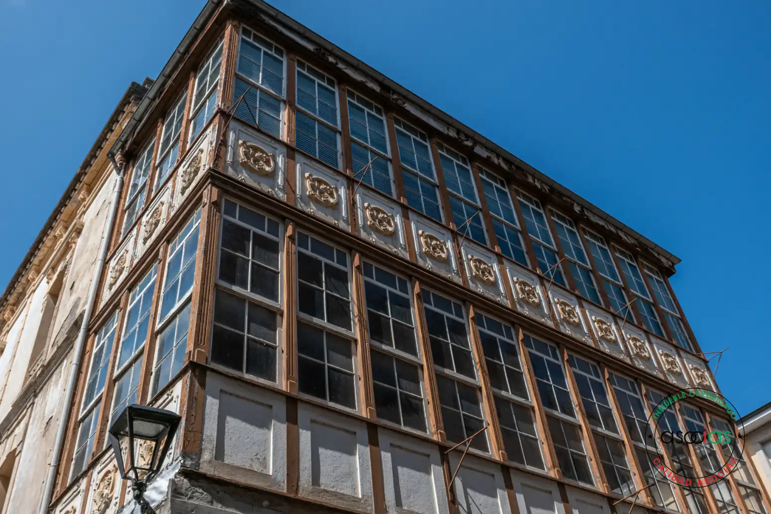 Außenansicht von Gebäude zum Verkauf in Taramundi