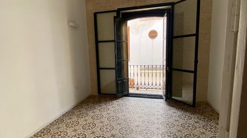 Foto 3 de Piso de alquiler en Arenal - Museo, Sevilla Capital
