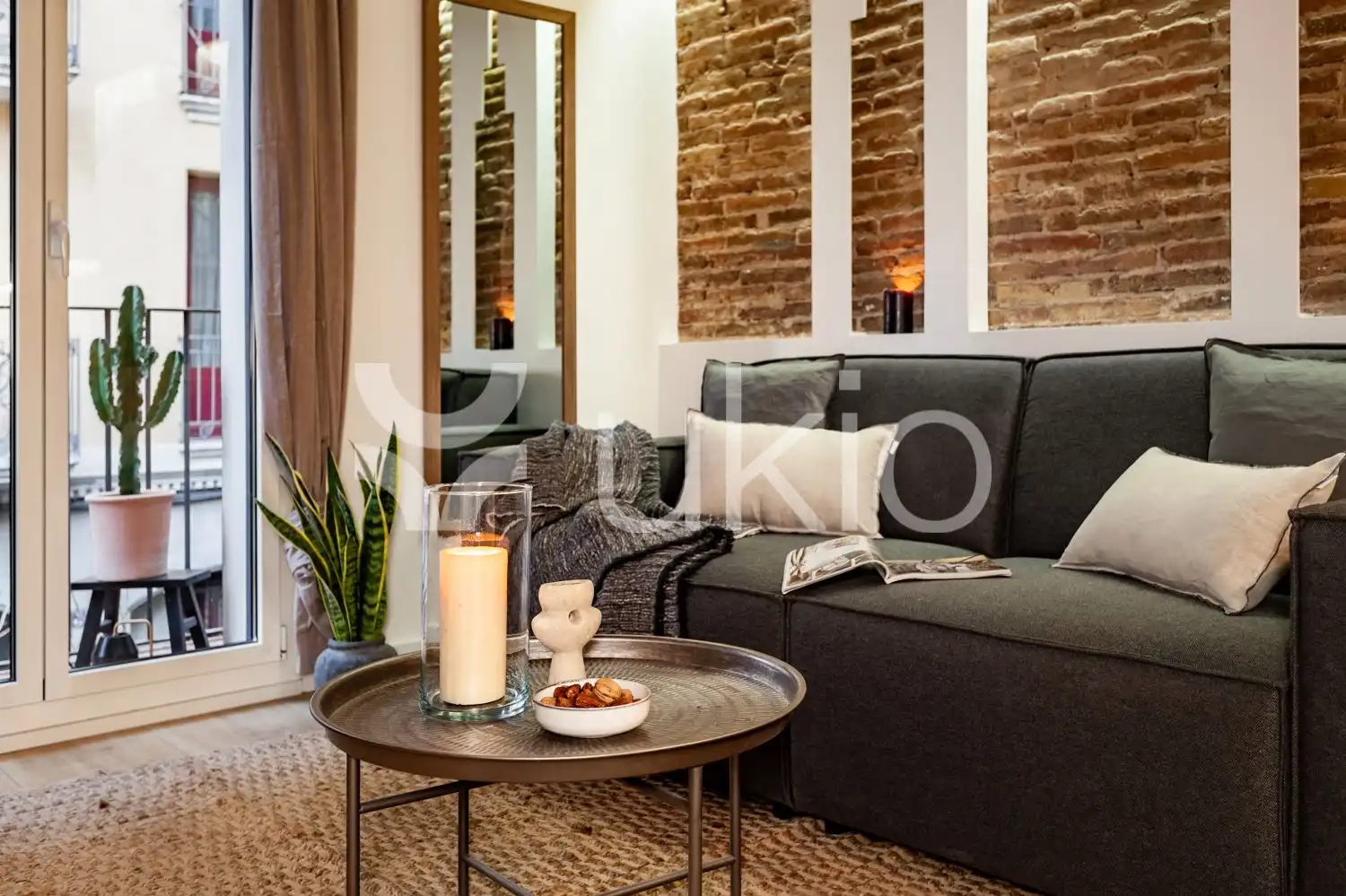 Apartment with terrace to rent in Carrer de Milà i Fontanals, imagen 5