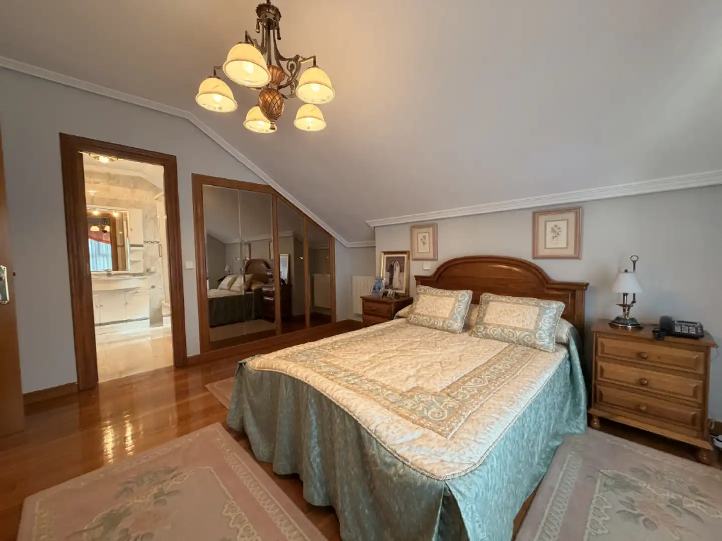 Schlafzimmer von Haus oder Chalet zum Verkauf in Piélagos mit Heizung, Privatgarten und Terrasse