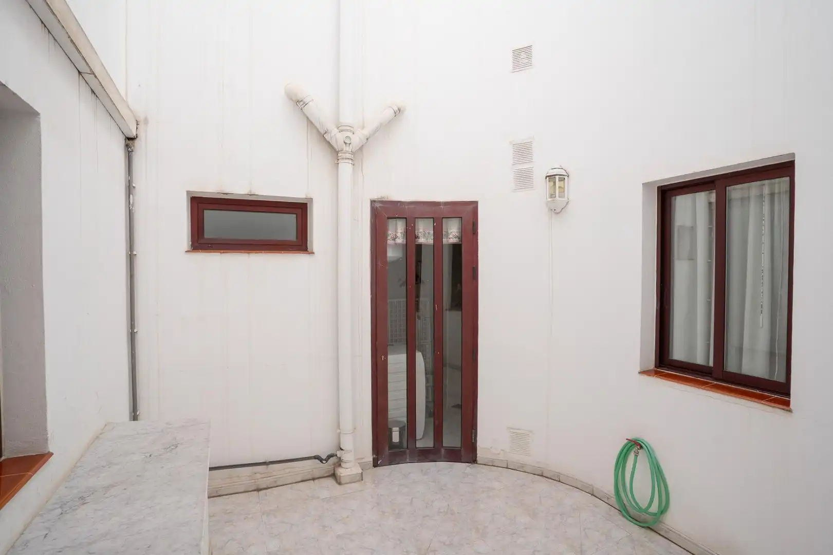 Edificio en venta en San Cristóbal de la Laguna con Alarma