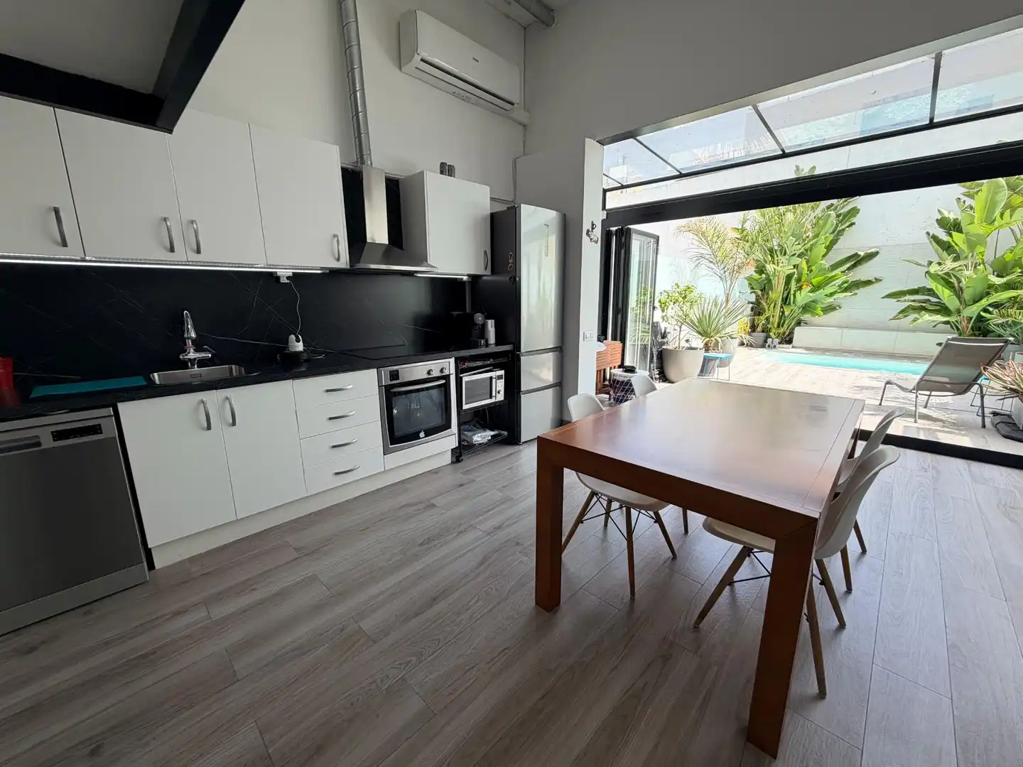 Kitchen of Houses for sale in Badalona  with Air Conditioner, Heating and Parquet flooring