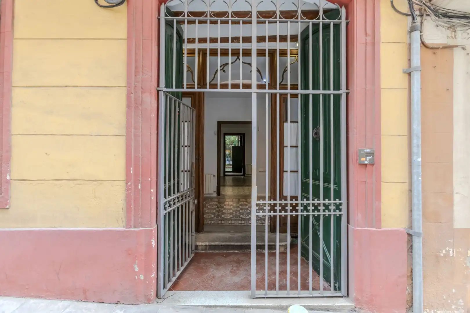 Casa adosada en venta en Barcelona con Parquet y Terraza