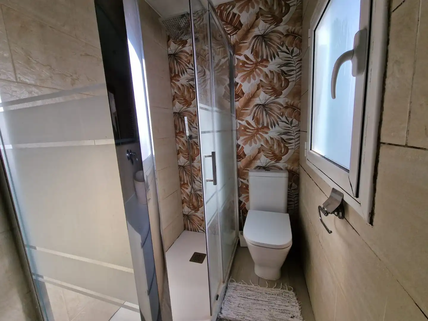 Baño de Piso en venta en Badalona con Trastero, Horno y Balcón