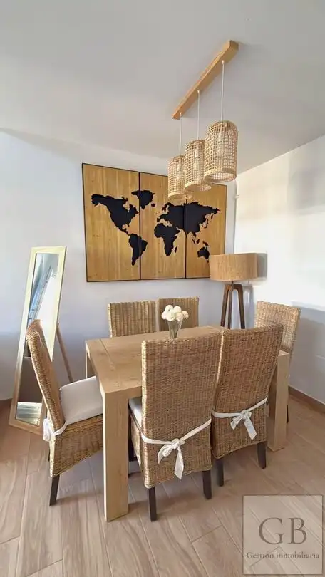 Comedor de Casa adosada de alquiler en Santa Pola con Aire acondicionado, Calefacción y Piscina