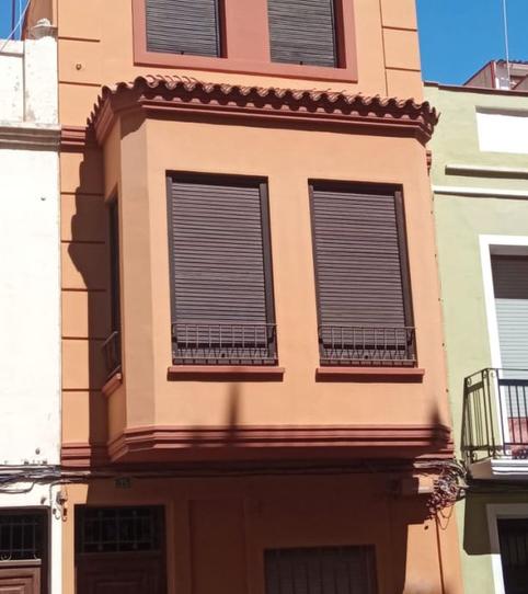 Foto 2 de Casa adosada en venda a Capuchinos, Plaza Illes Columbretes, Castellón