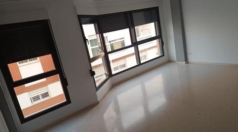 Foto 3 de Apartamento en venta en Montserrat, Valencia
