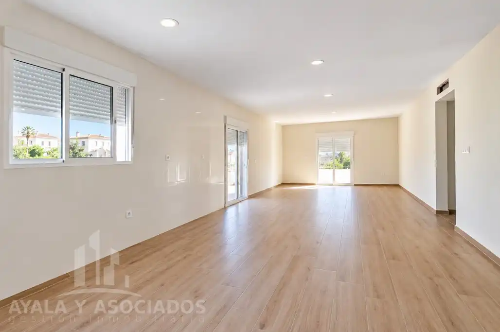 Sala d'estar de Casa o xalet en venda en Cartagena amb Jardí privat i Piscina