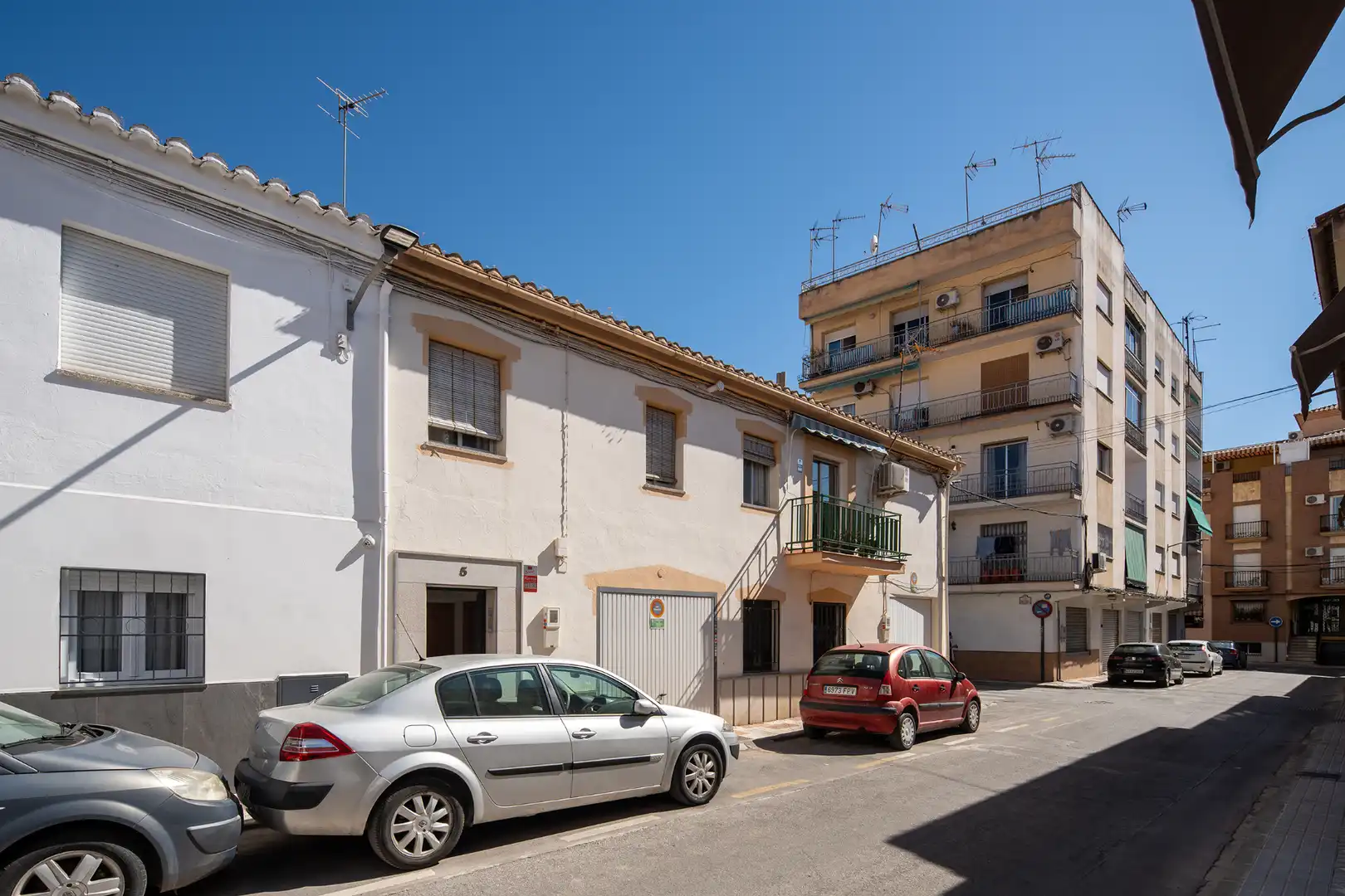 Vista exterior de Casa adosada en venta en Maracena con Aire acondicionado, Terraza y Amueblado