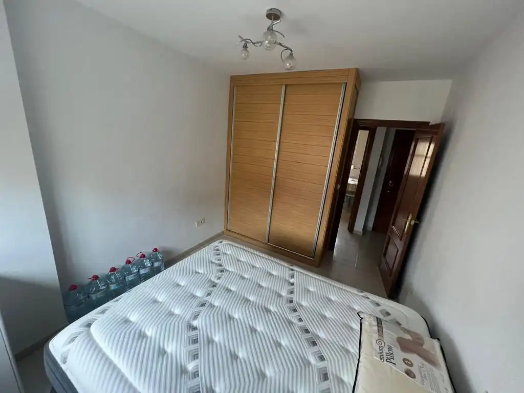 Habitación de Piso en venta en Melilla con Aire acondicionado, Amueblado y Horno