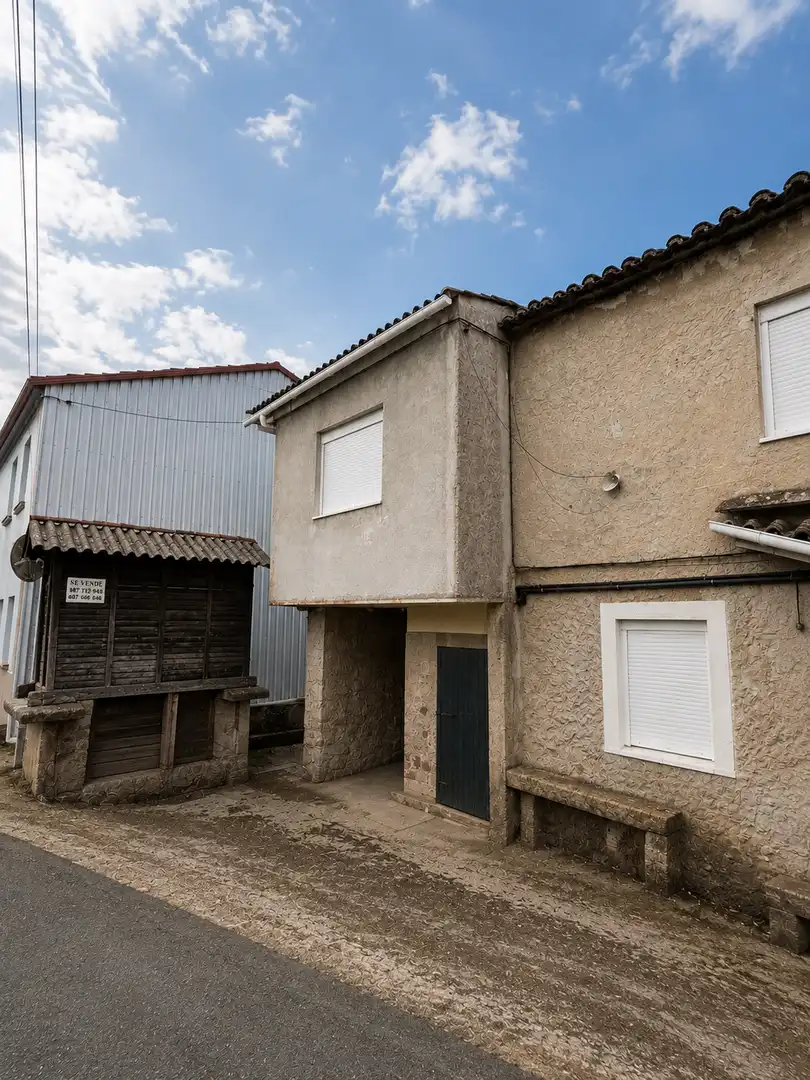Vista exterior de Casa o chalet en venta en Arteixo con Trastero