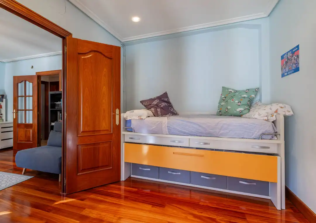Habitación de Piso en venta en Donostia - San Sebastián  con Calefacción y Trastero