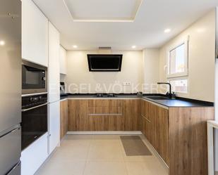 Kitchen of Apartment to rent in  Valencia Capital  with Air Conditioner, Heating and Parquet flooring