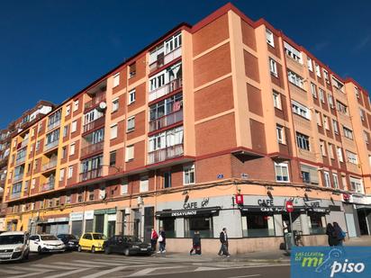 Vista exterior de Pis en venda en Valladolid Capital amb Calefacció, Parquet i Terrassa