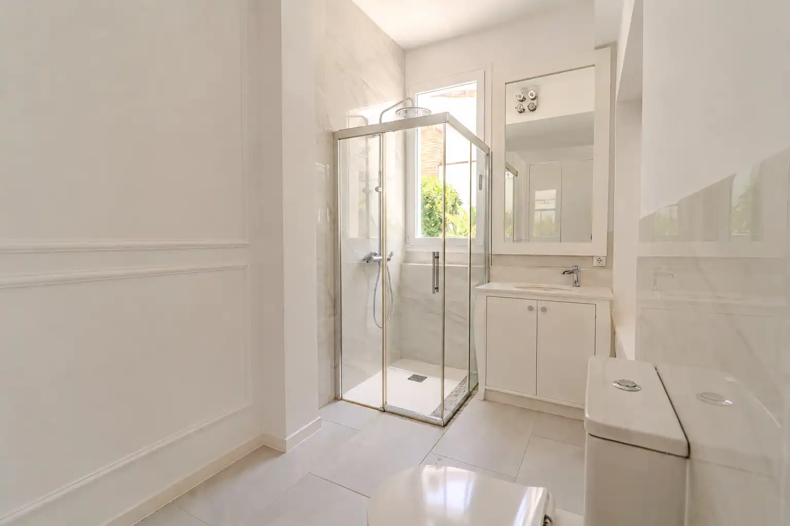 Bany de Casa o xalet de lloguer en Marbella amb Aire condicionat, Calefacció i Jardí privat