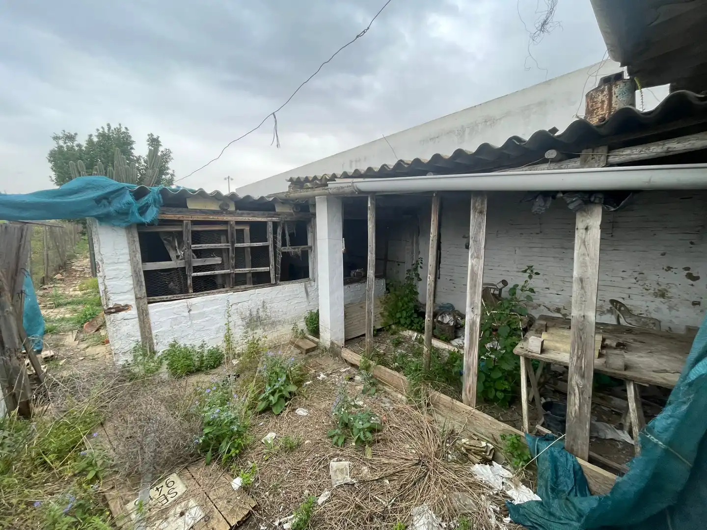 Houses for sale in Carrión de los Céspedes  with Private garden