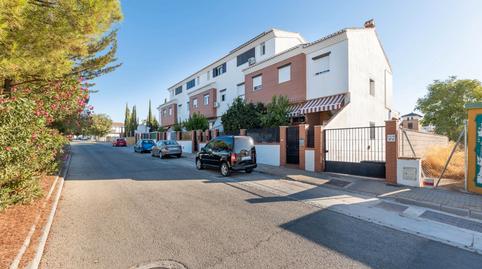 Foto 2 de Casa adosada en venta en Avenida Los Llanos, Atarfe, Granada