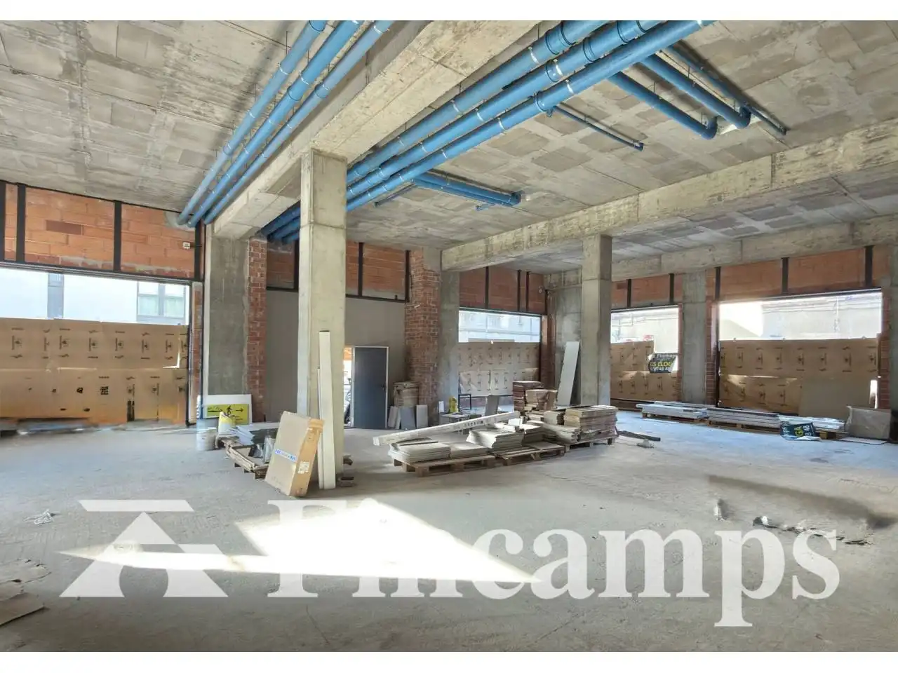 Business premises to rent in Calle Francesc Layret 49, imagen 4