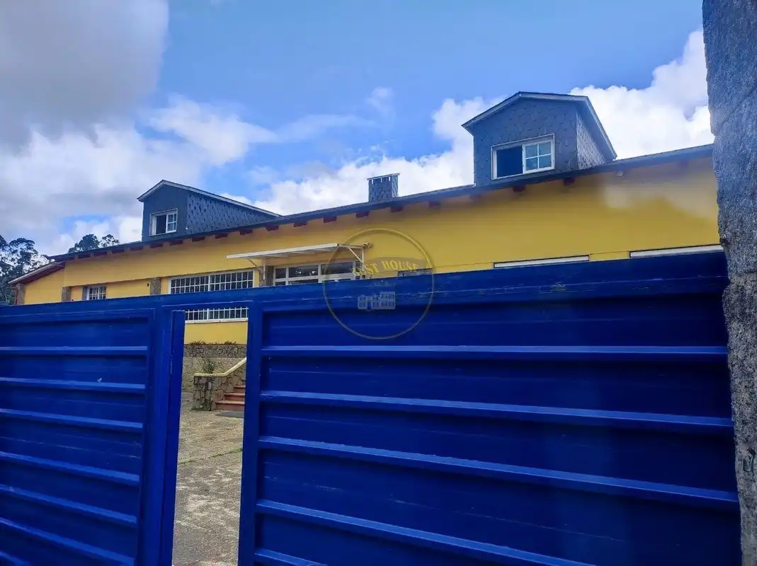 Vista exterior de Finca rústica en venta en Vigo  con Calefacción, Trastero y Piscina