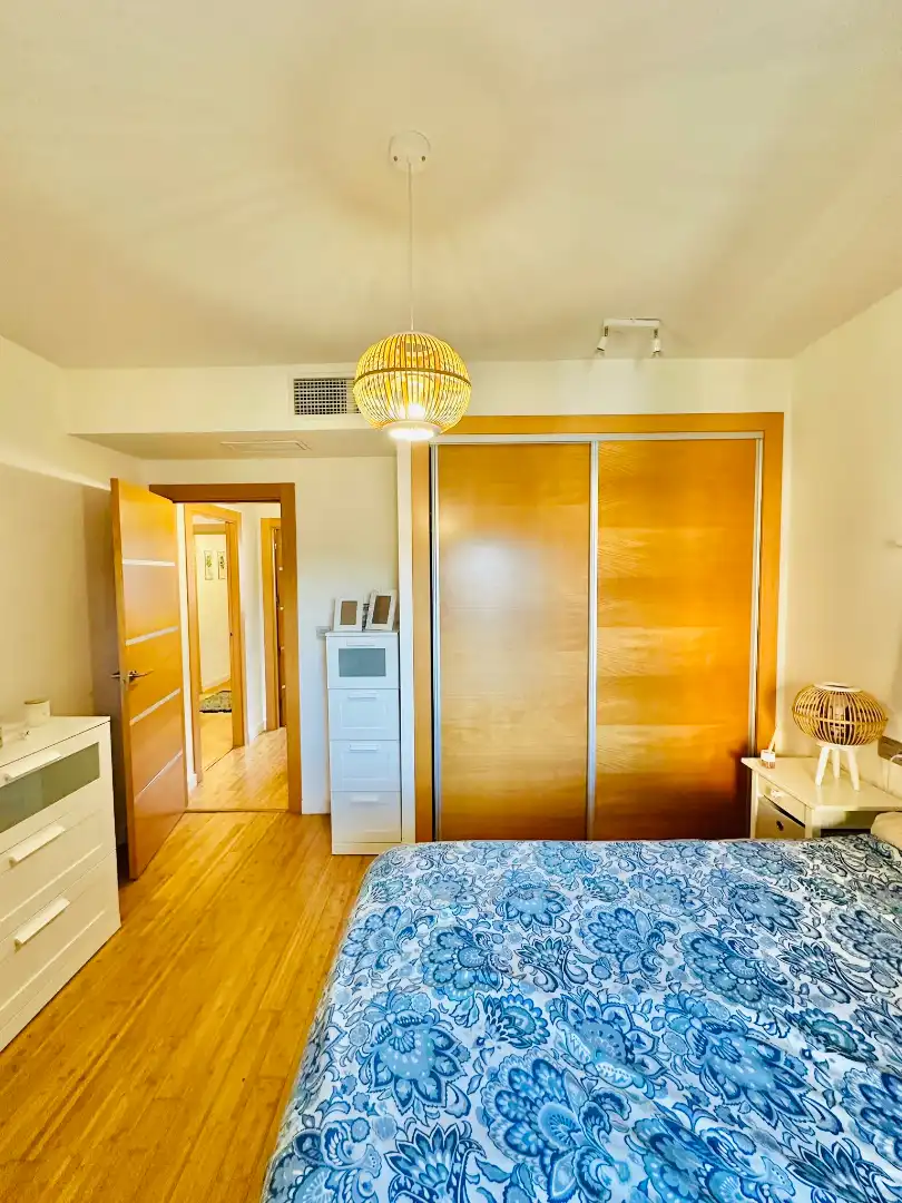 Bedroom of Attic for rent in Granada  with Air Conditioner, Heating and Parquet flooring