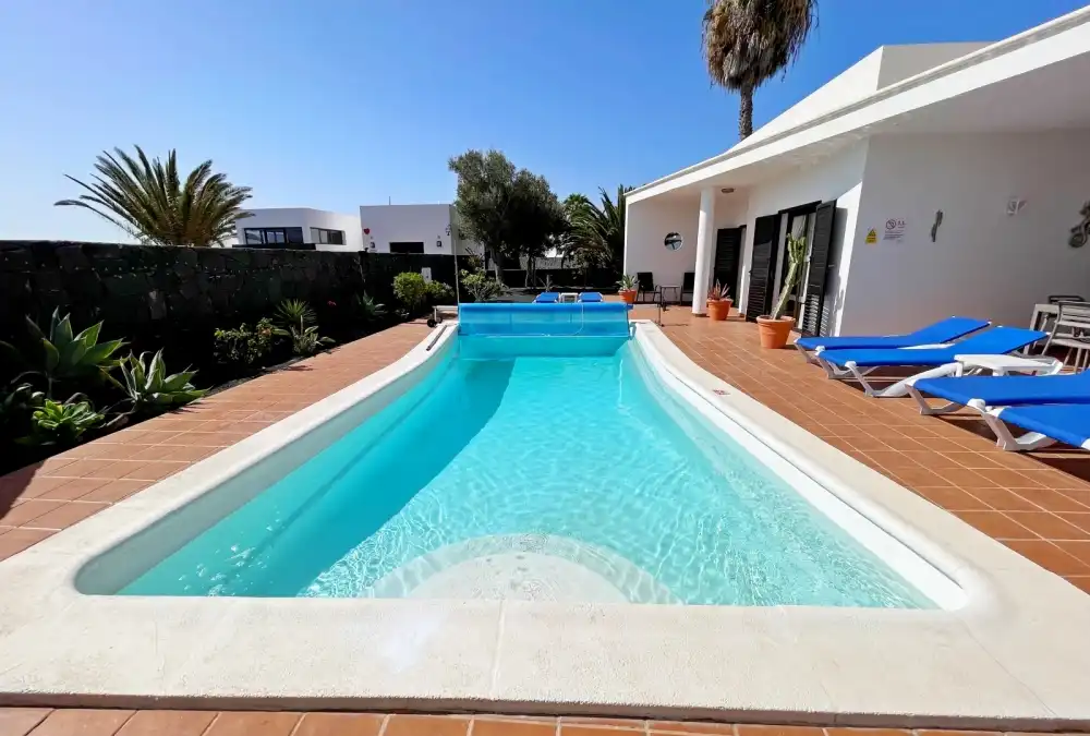 Swimming pool of Houses for sale in Yaiza  with Terrace and Internet