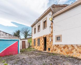 Vista exterior de Casa o xalet en venda en Laviana amb Terrassa