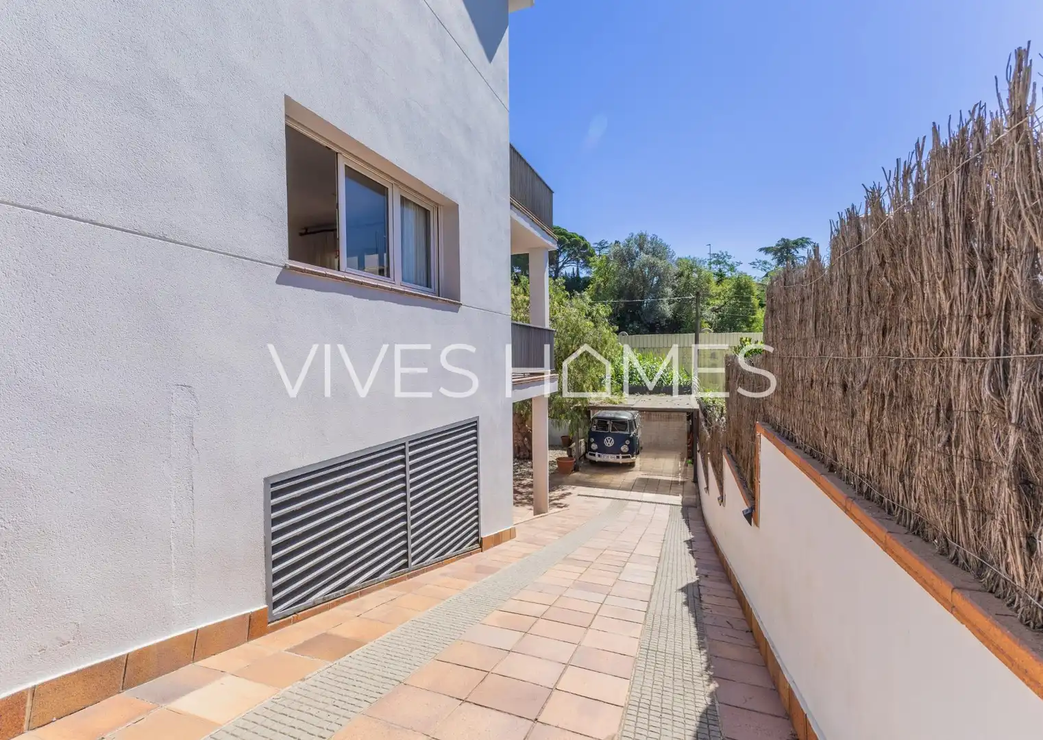 Vista exterior de Casa o xalet en venda en Sant Vicenç de Montalt amb Aire condicionat, Calefacció i Jardí privat