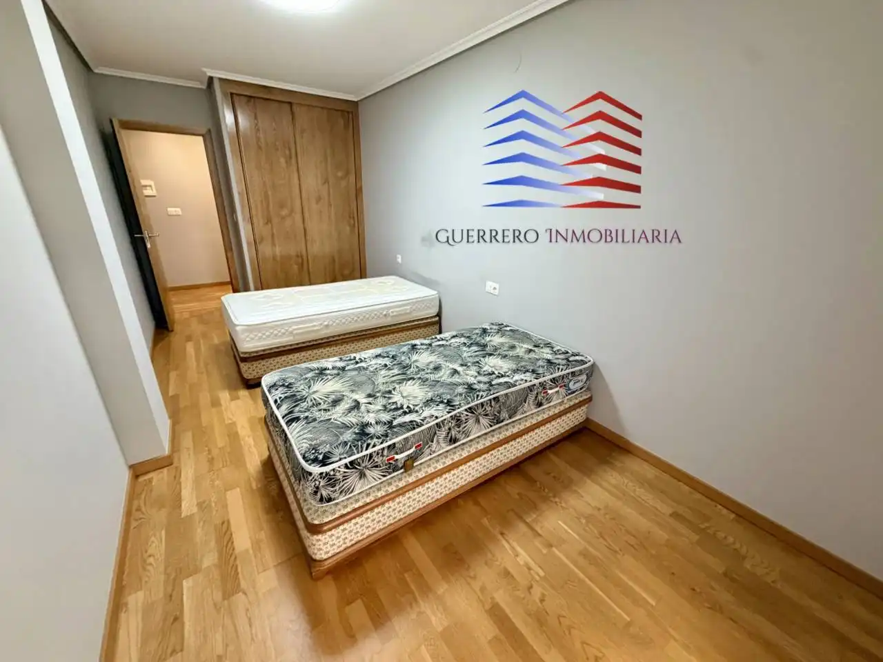 Habitación de Apartamento de alquiler en Barbadás con Calefacción, Trastero y Amueblado