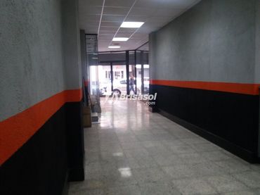 Business premises to rent in Centre